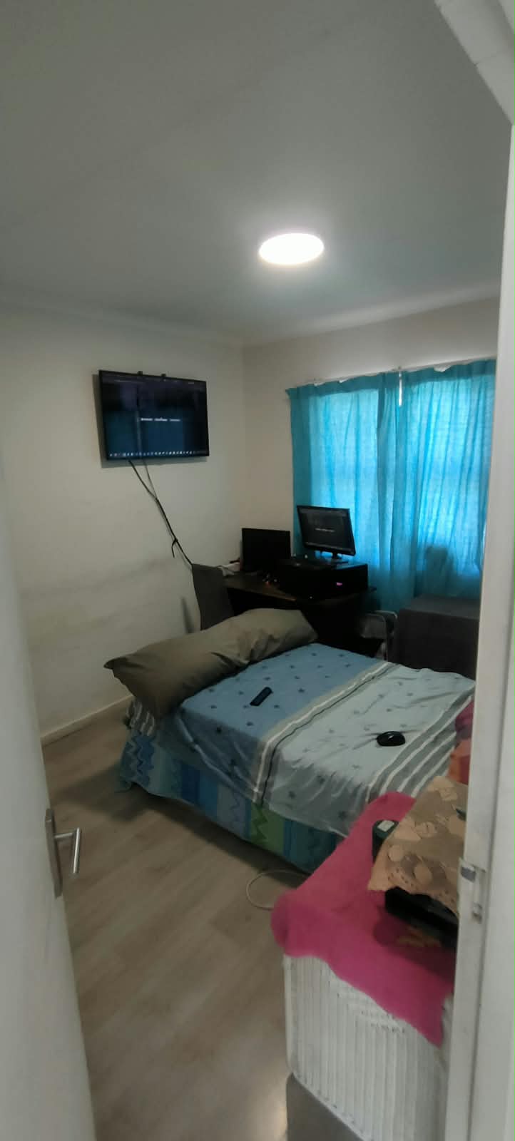 2 Bedroom Property for Sale in Cravenby Western Cape